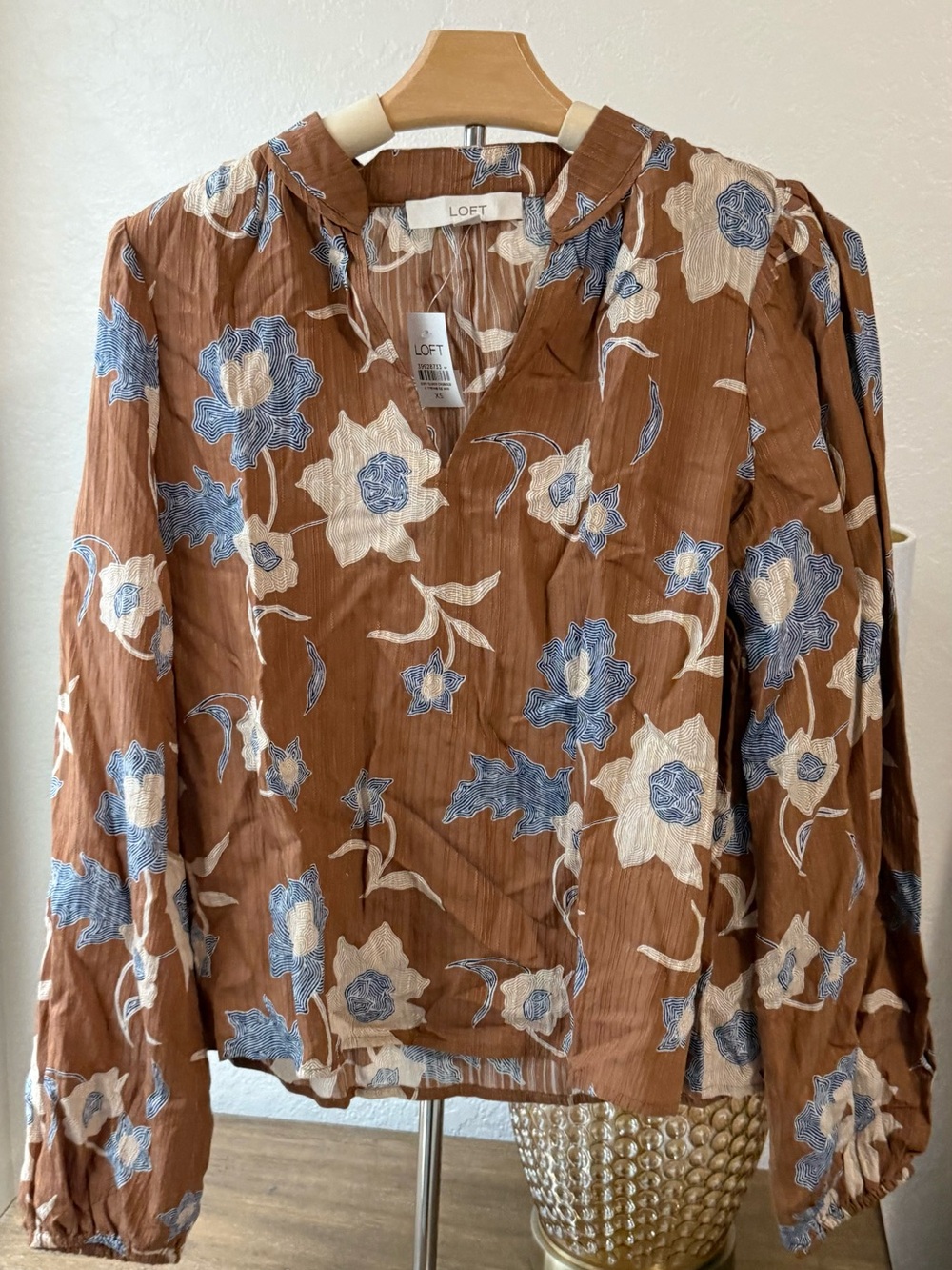 NWT- LOFT Brown Floral V-Neck Long-Sleeve Top- Size XS